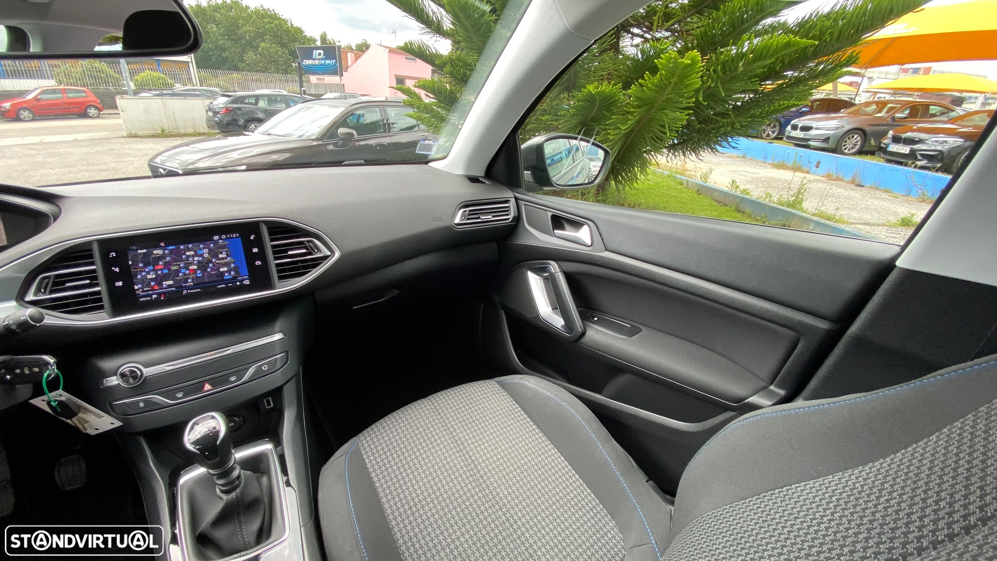 Peugeot 308 SW 1.2 PureTech Style - 28