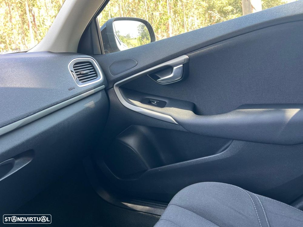 Volvo V40 2.0 D2 Momentum - 41