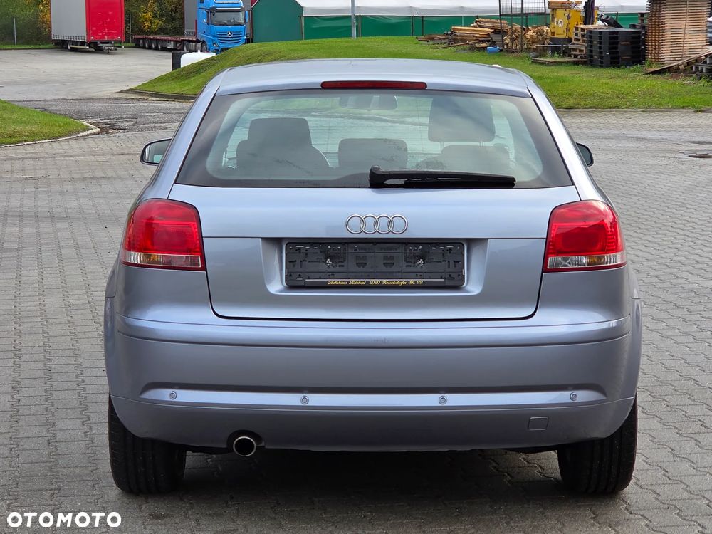 Audi A3 1.6 Ambition - 4