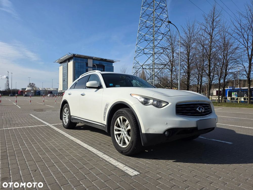 Infiniti FX - 11