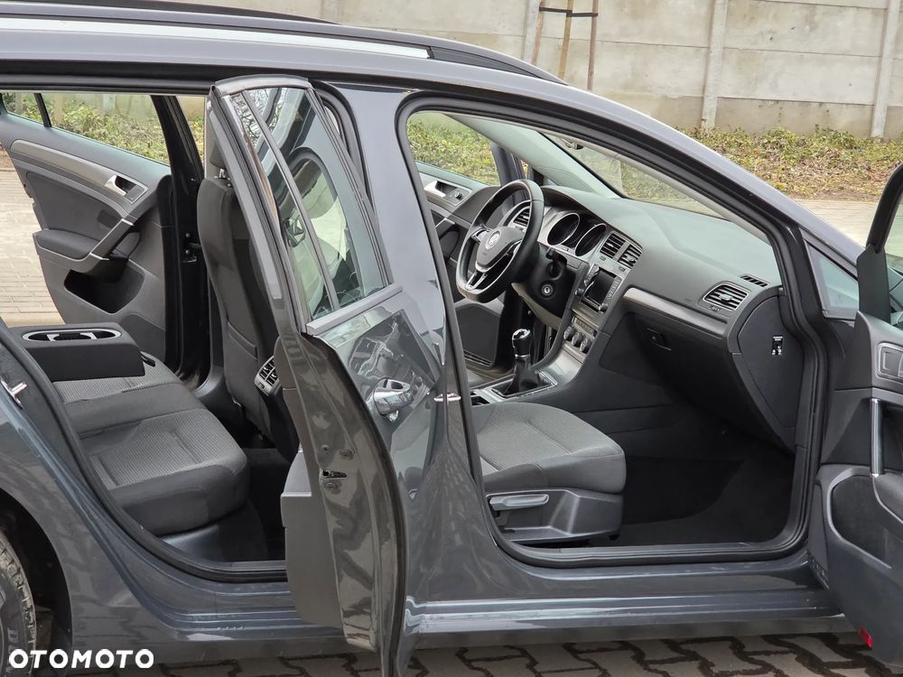 Volkswagen Golf 1.6 TDI BlueMotion Technology Comfortline - 20