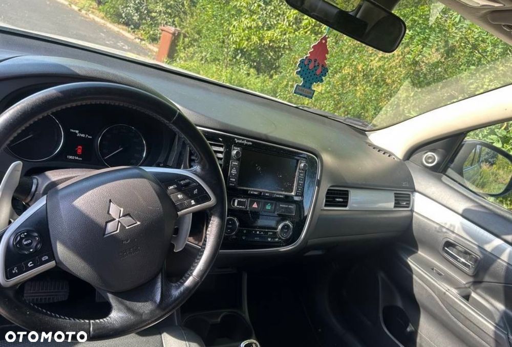 Mitsubishi Outlander 2.0 2WD CVT Invite - 5