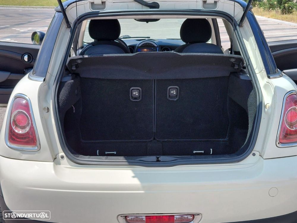 MINI 3 Portas Cooper D - 12