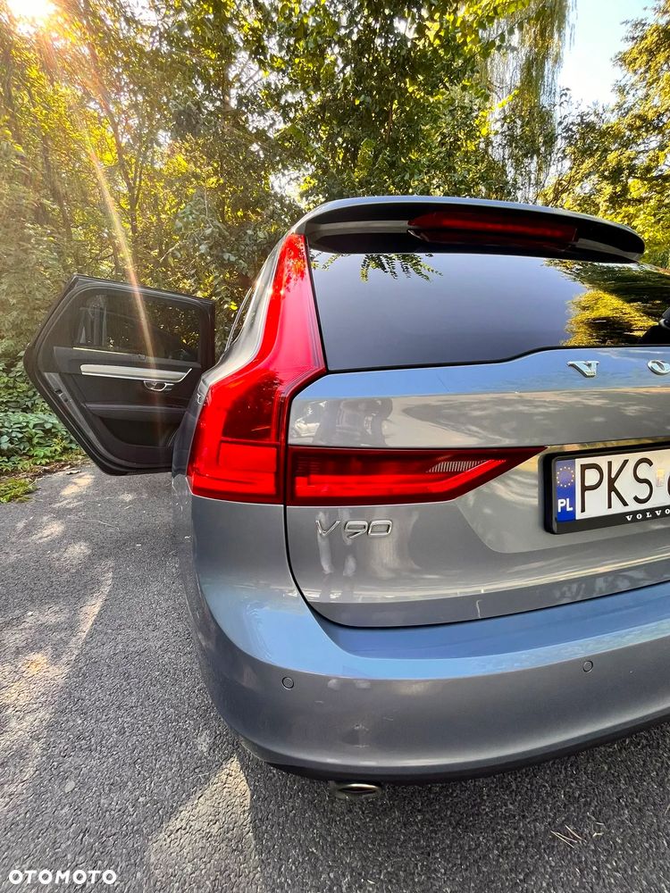 Volvo V90 D4 Momentum - 39