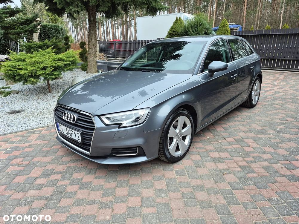 Audi A3 Sportback - 1