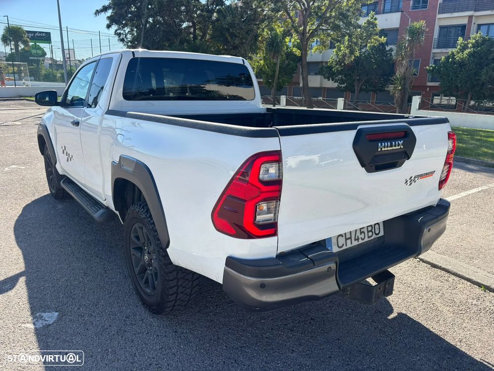 Toyota HILUX 2.8 204cv - 4 LUG - GPS - CÂMERA - 18