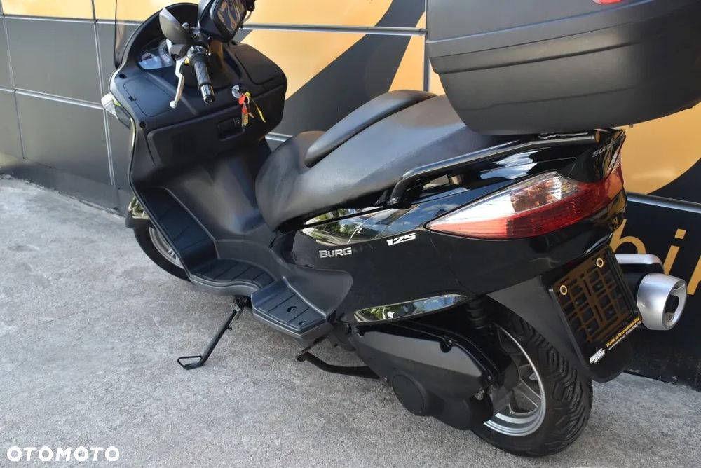 Suzuki Burgman - 15