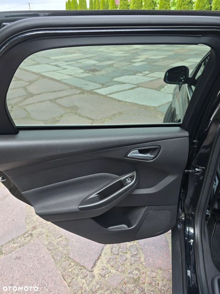 Ford Focus 1.0 EcoBoost STart-Stopp-System TITANIUM - 22