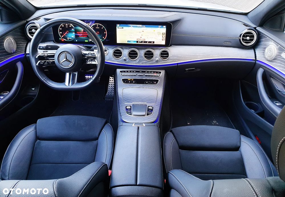 Mercedes-Benz Klasa E 300 d 4Matic 9G-TRONIC AMG Line - 9