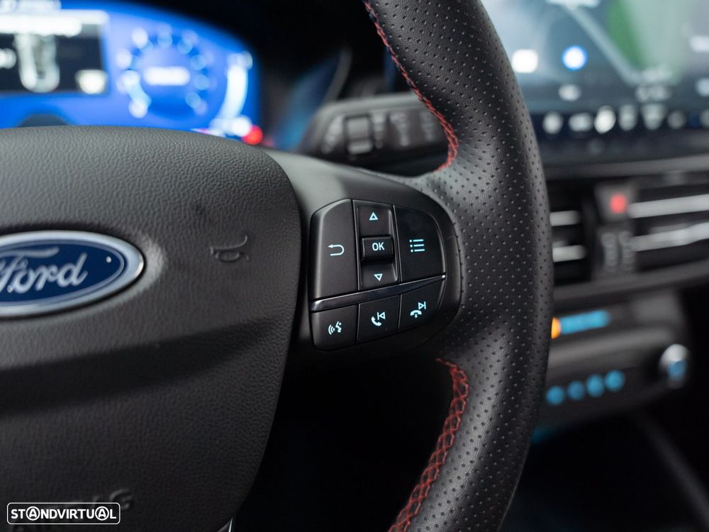 Ford Focus 1.0 EcoBoost MHEV ST-Line X - 23