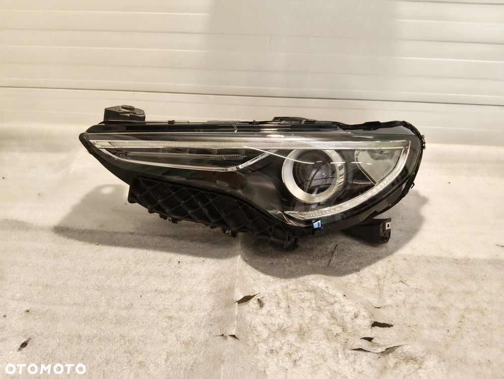 Alfa Romeo Stelvio XENON PRZÓD STRONA LEWA  03G18-B 50559300 - 1