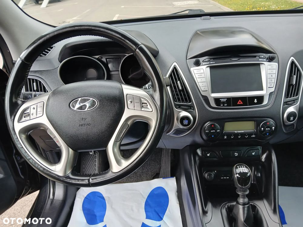 Hyundai ix35 2.0 CRDi Premium 4WD - 17