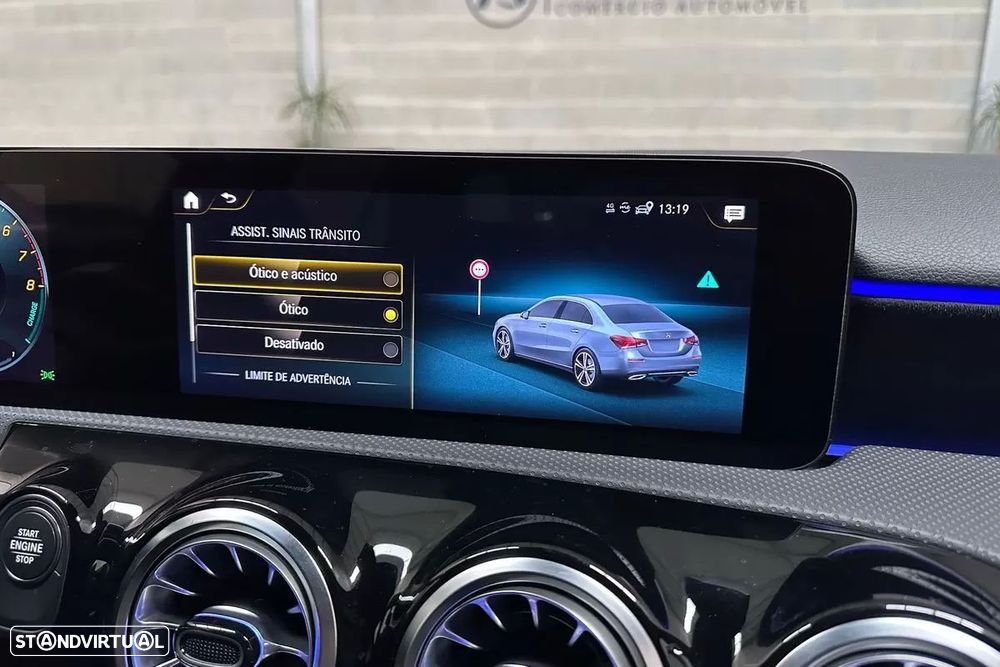 Mercedes-Benz A 250 Limousine e 8G-DCT AMG Line - 33