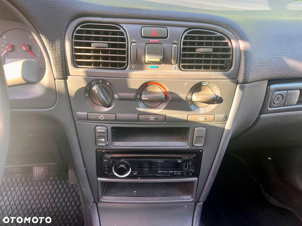 Volvo S40 - 24