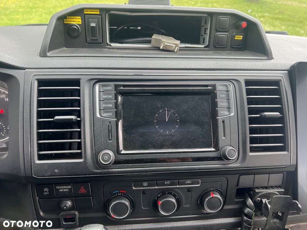 Volkswagen Transporter Caravelle DSG Kurz Highline - 24