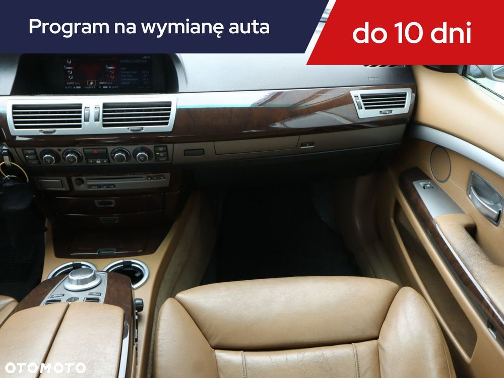 BMW Seria 7 - 10