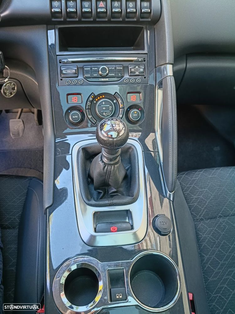 Peugeot 3008 1.6 HDi Allure - 17