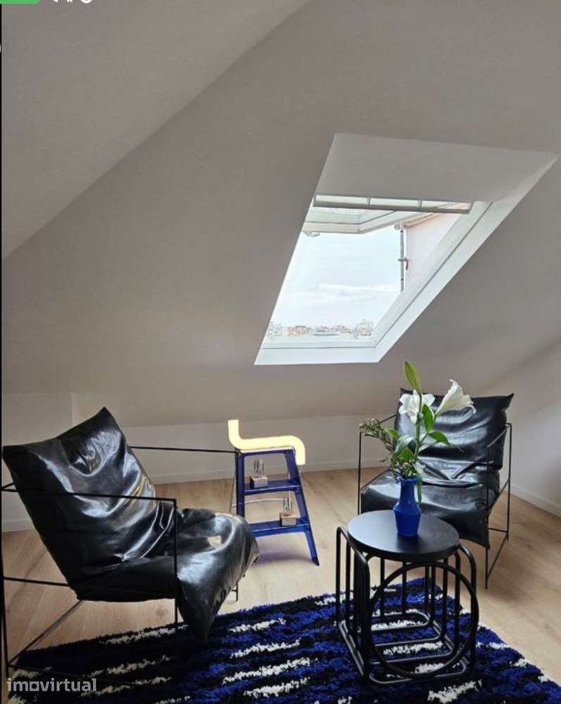 Stunning Creative Duplex with Rooftop Views in Lisbon - Grande imagem: 5/11