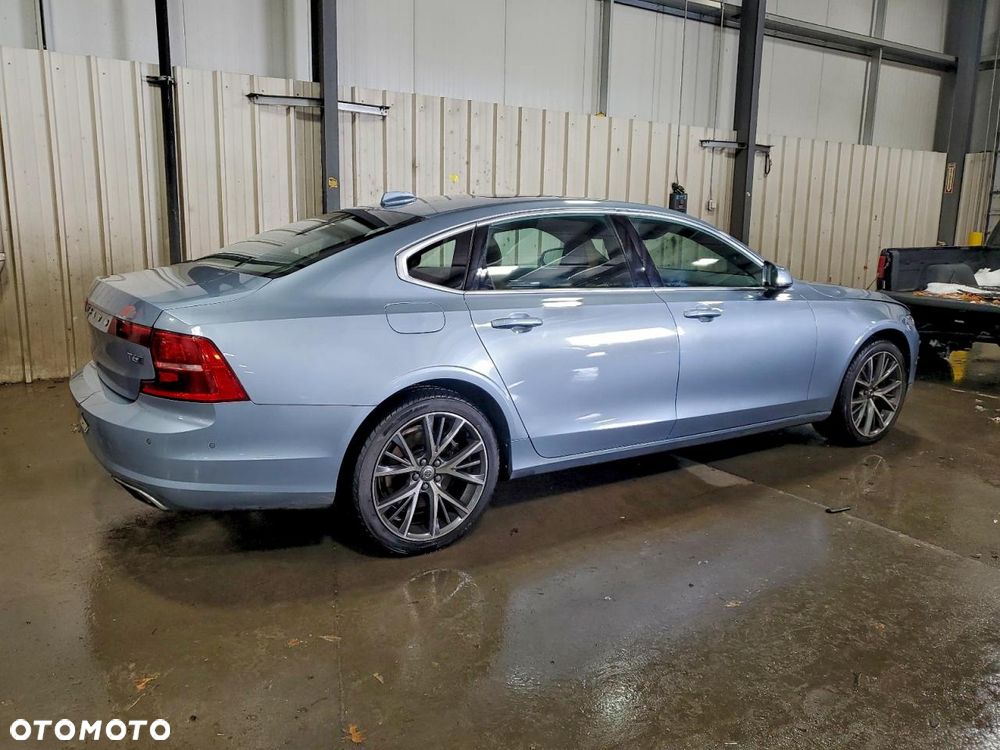 Volvo S90 - 4