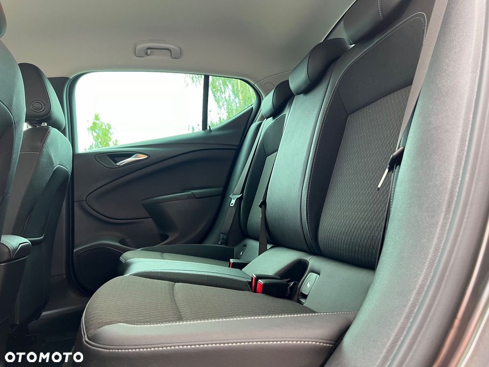 Opel Astra 1.4 Turbo Innovation - 27