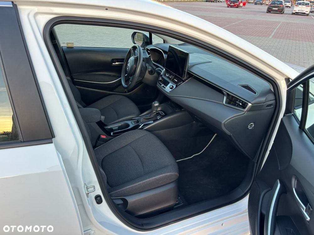 Toyota Corolla 1.8 Hybrid Comfort - 22