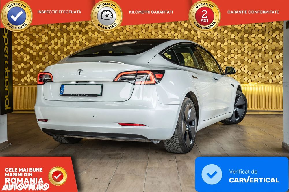 Tesla Model 3 - 4