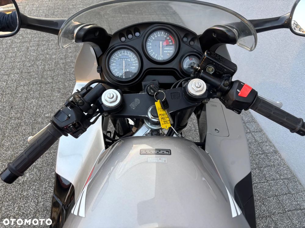 Honda CBR - 36