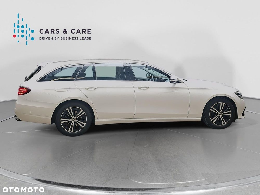 Mercedes-Benz Klasa E 220 d 4-Matic - 22