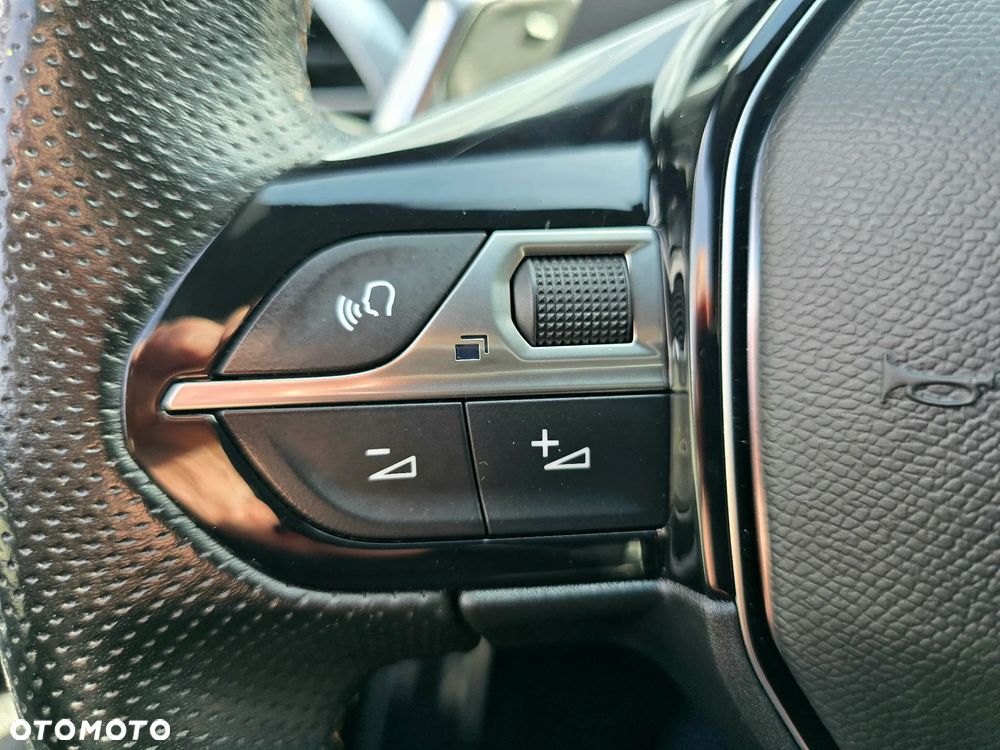 Peugeot 3008 1.6 PureTech Hybrid PHEV GT Pack S&S EAT8 - 33