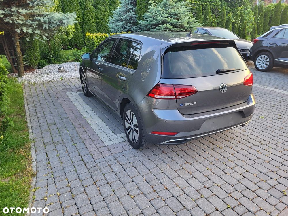Volkswagen Golf e-Golf - 10