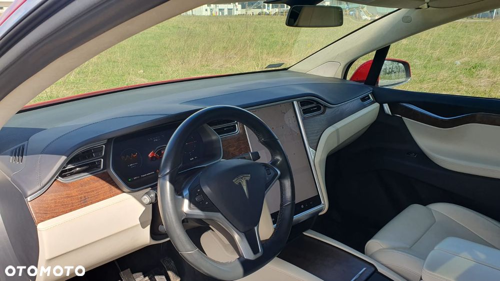 Tesla Model X 75D Allradantrieb - 8