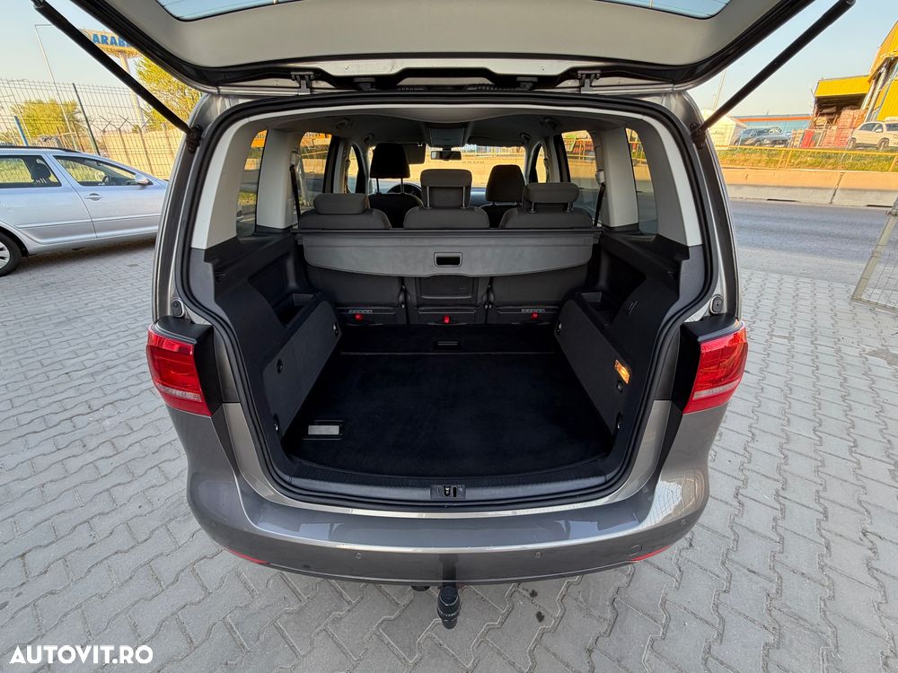 Volkswagen Touran 2.0 TDI DPF DSG Life - 29