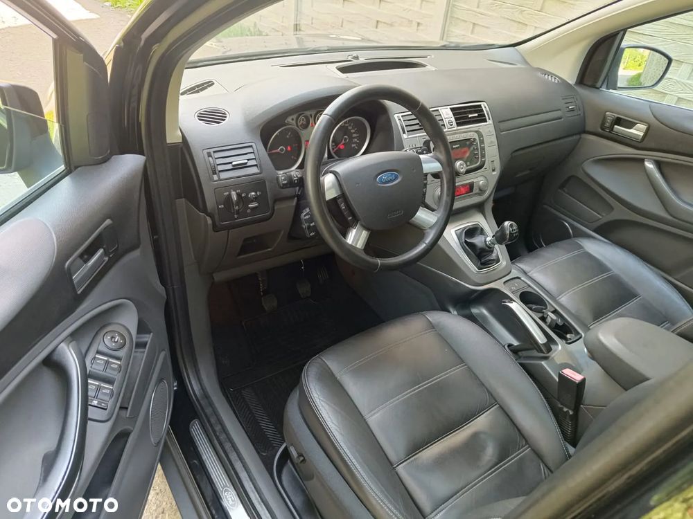 Ford Kuga 2.0 TDCi 4x4 Titanium - 15