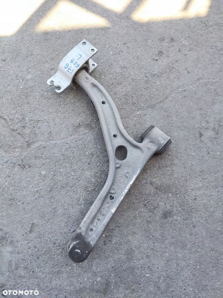 MERCEDES A KLASA W176 B KLASA W246 WAHACZ PRZEDNI LEWY