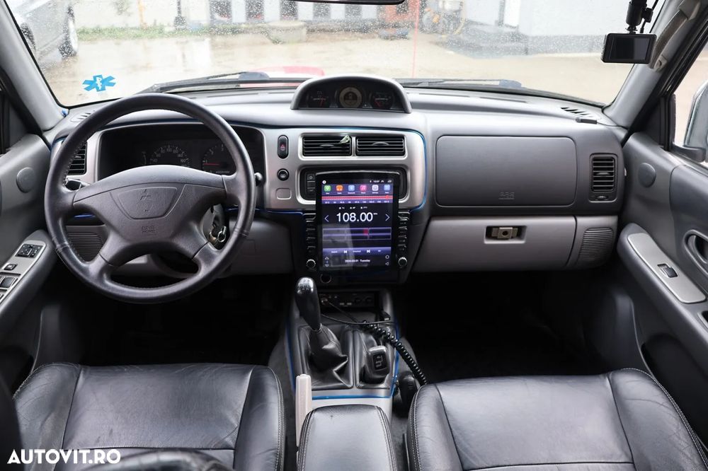 Mitsubishi Pajero - 5