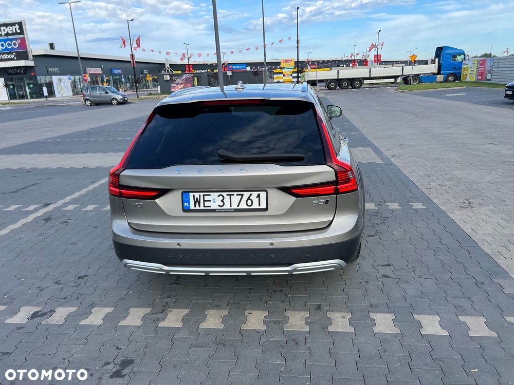Volvo V90 Cross Country D5 SCR AWD Momentum Pro - 9