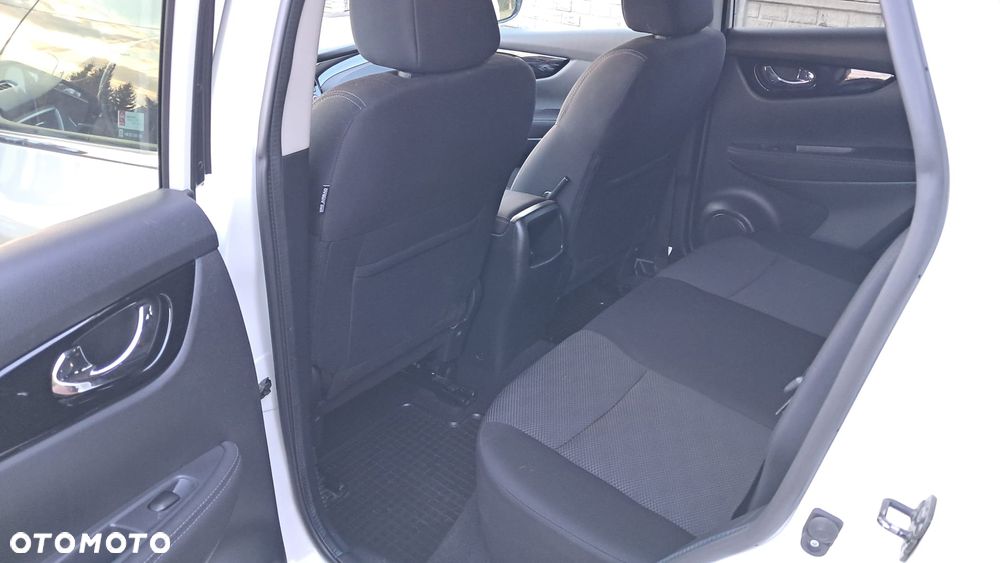 Nissan Qashqai - 12