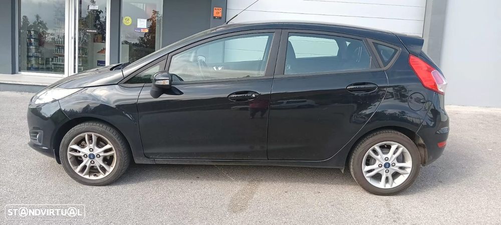 Ford Fiesta 1.25 Ghia - 8