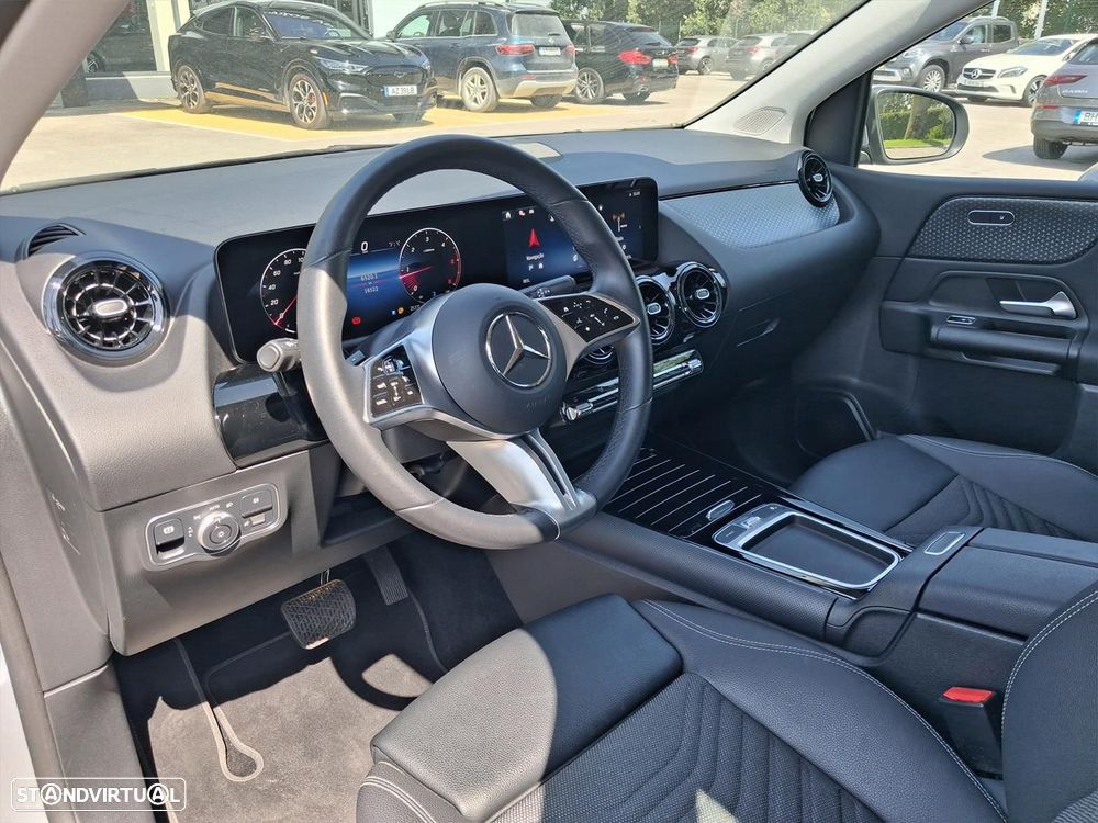 Mercedes-Benz B 180 d - 10