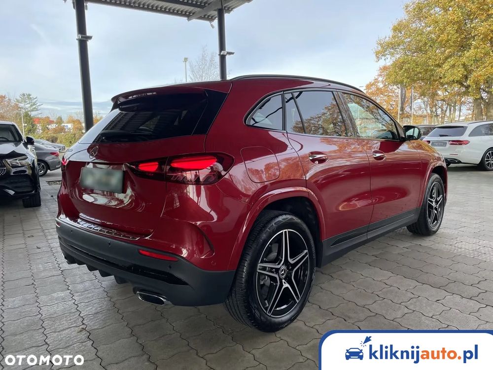 Mercedes-Benz GLA 200 AMG Line - 3