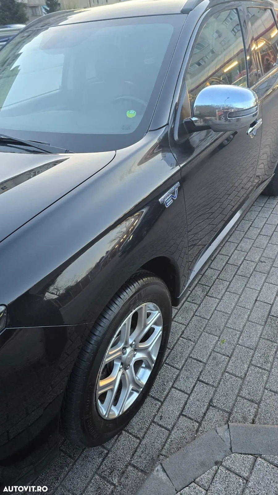 Mitsubishi Outlander 2.0 4WD Plug-In Hybrid Top - 4
