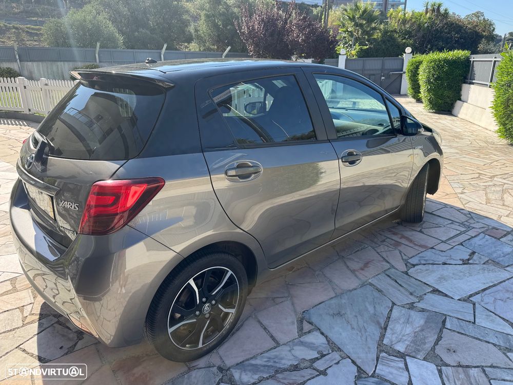 Toyota Yaris 1.5 HSD Square Collec.Grey - 5