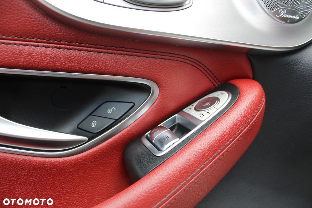 Mercedes-Benz Klasa C 300 7G-TRONIC AMG Line - 13