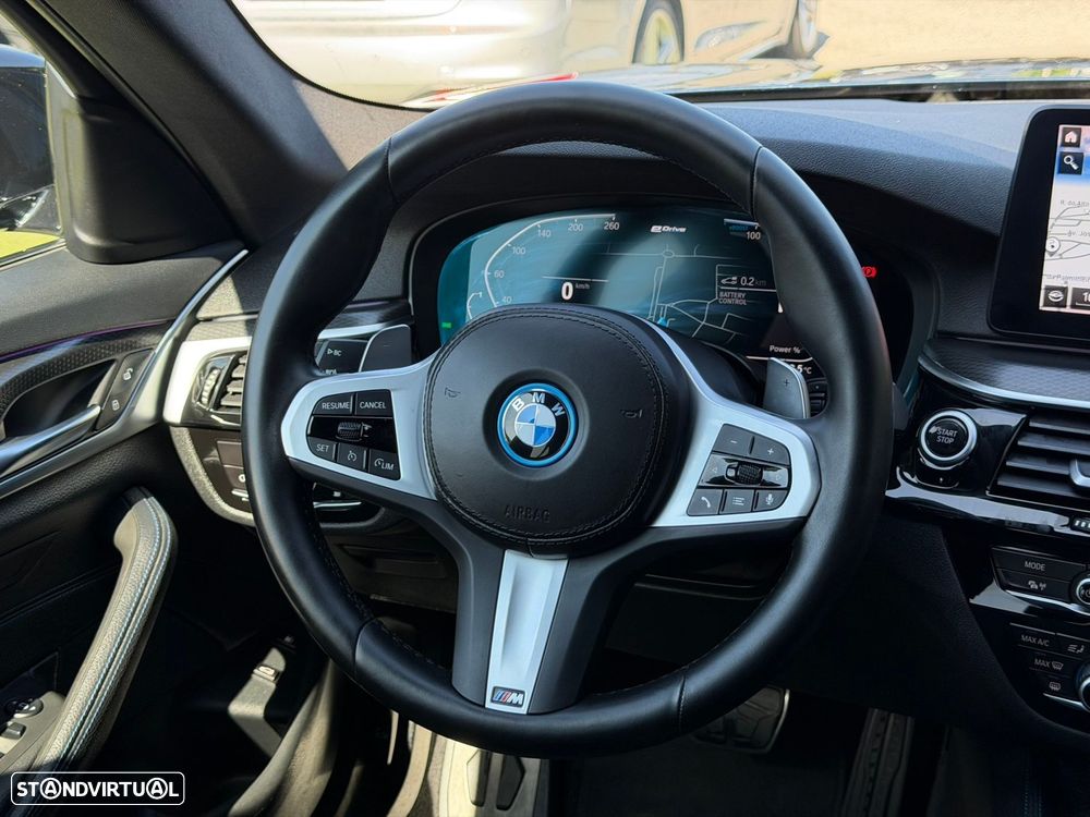 BMW 520 e Pack M — fotografia 28