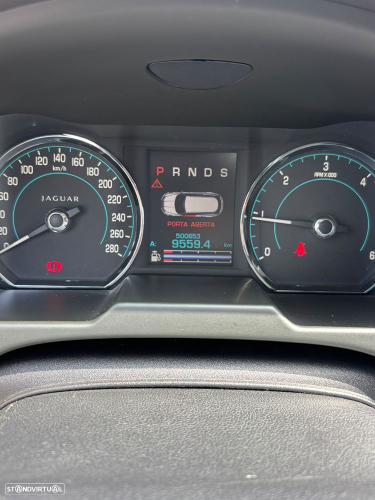 Jaguar XF Sportbrake 2.2 D Luxury - 7