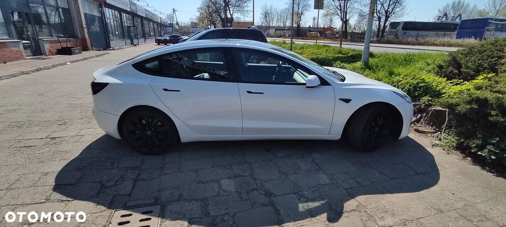 Tesla Model 3 Standard Reichweite Plus Hinterradantrieb - 5