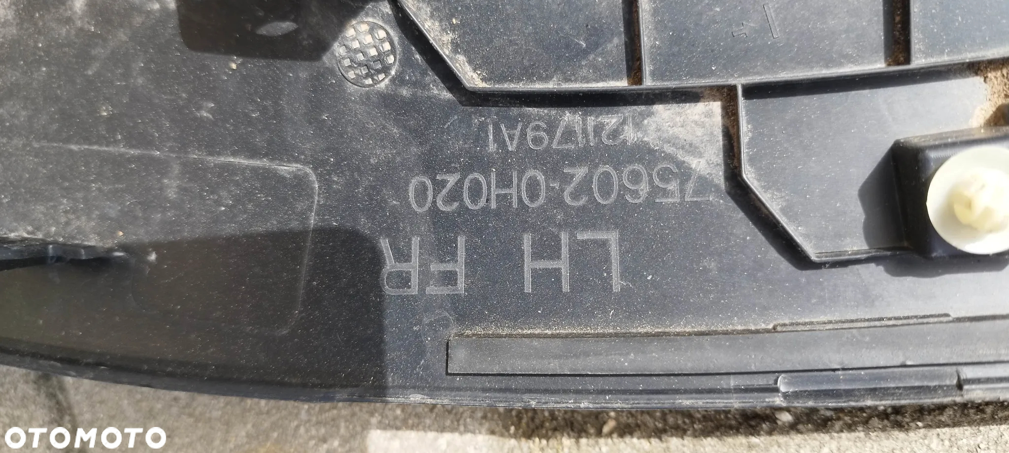 listwa błotnika L+P aygo x - 7