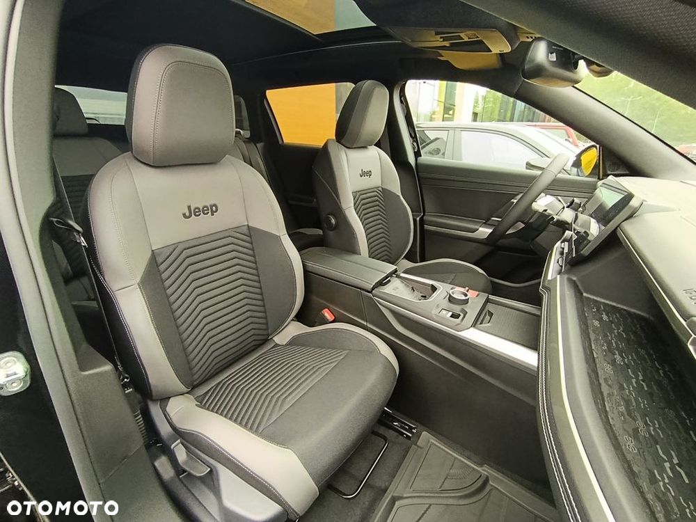 Jeep Compass - 12