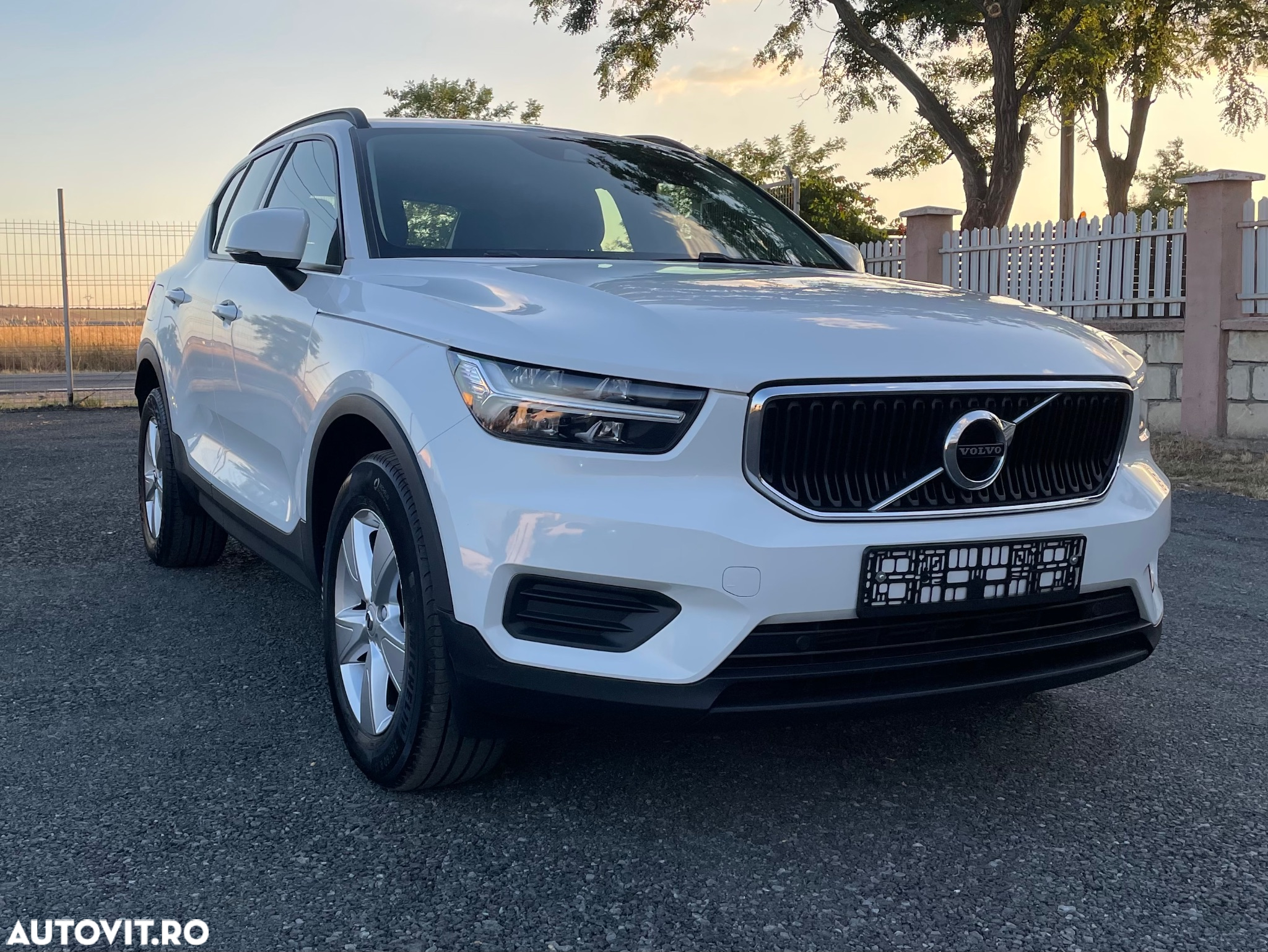 Volvo XC 40 T2 AT8 Momentum - 8
