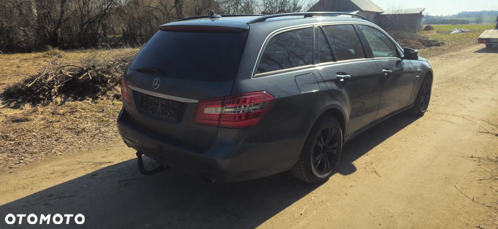 Mercedes-Benz Klasa E 350 CDI DPF 4Matic BlueEFFICIENCY 7G-TRONIC Elegance - 6